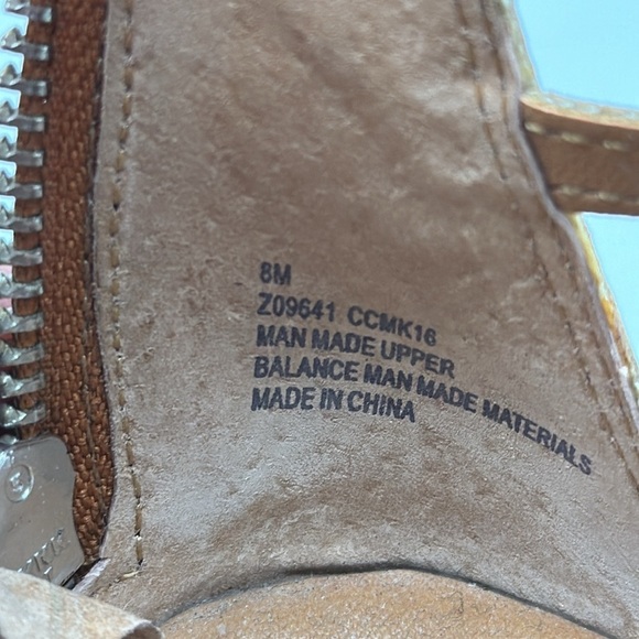 b.o.c. Brown Leather Gladiator Sandal Size 8 MCS6412H - Picture 7 of 7